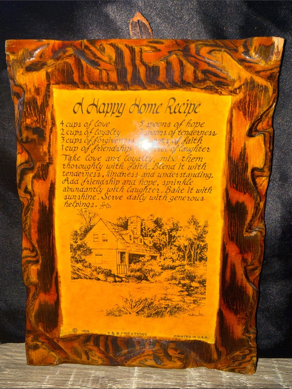 Rustic 'A Happy Home Recipe' Wall Plaque